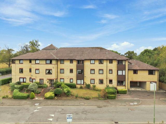 House for sale in Potters Bar, Hertfordshire
