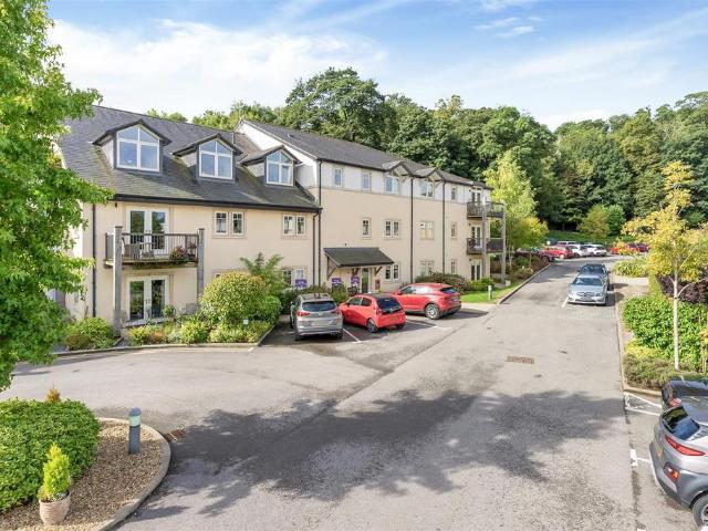 House for sale in Ben Rhydding, Bradford