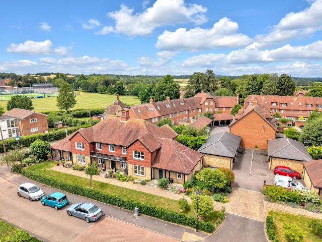 House for sale in Christ's Hospital, Horsham