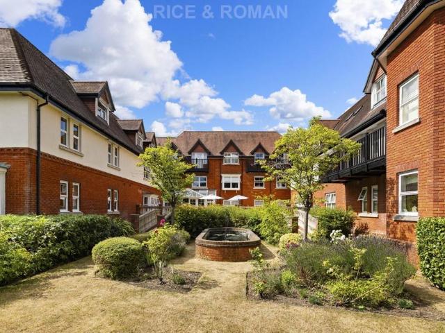 House for sale in Sunningdale