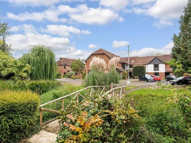 House for sale in Barton Stacey, Hampshire