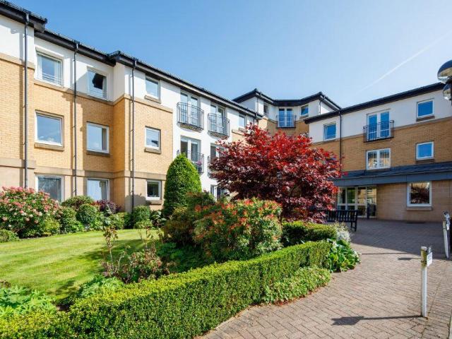 House for sale in Orchard Park, Giffnock