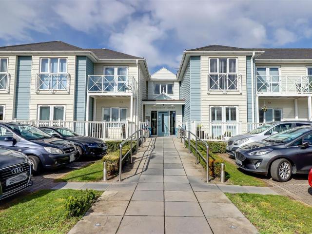 House for sale in Canvey Island