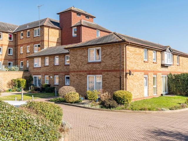 House for sale in Kings Hill, Colliers End