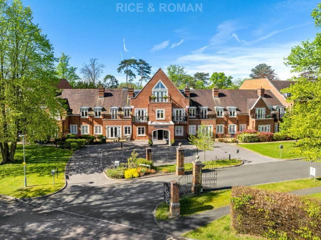 House for sale in Emmbrook, Wokingham