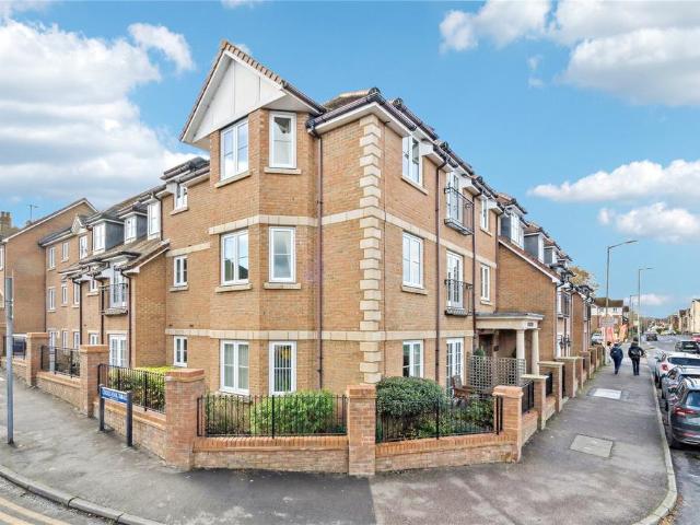 House for sale in Pouchen End, Hertfordshire