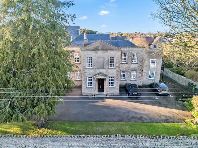 House for sale in Pucklechurch, South Gloucestershire