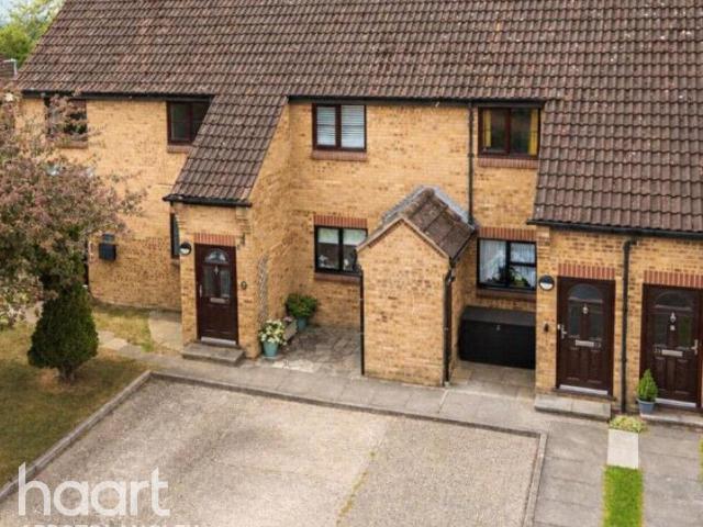 House for sale in Leavesden, Three Rivers