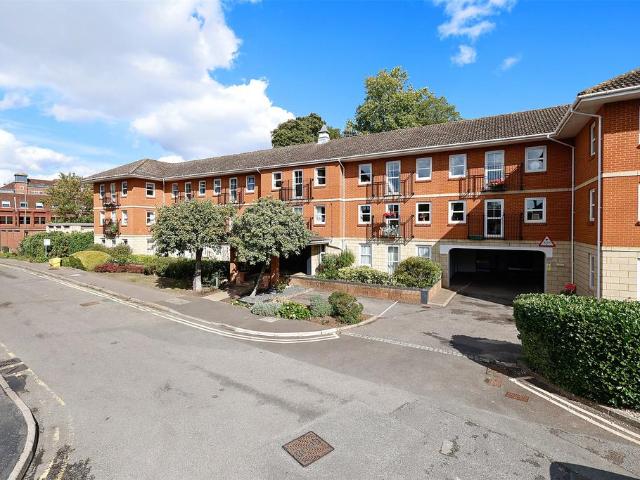House for sale in Reigate, Reigate and Banstead