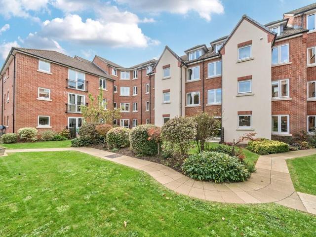 House for sale in Chichester, Littlecote