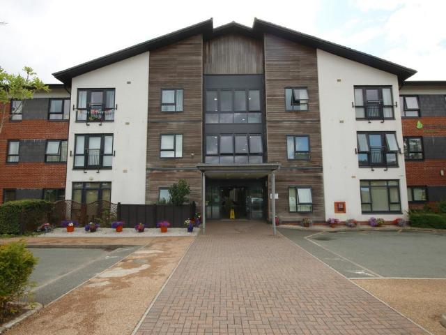 Flat for sale in Littler, Winsford