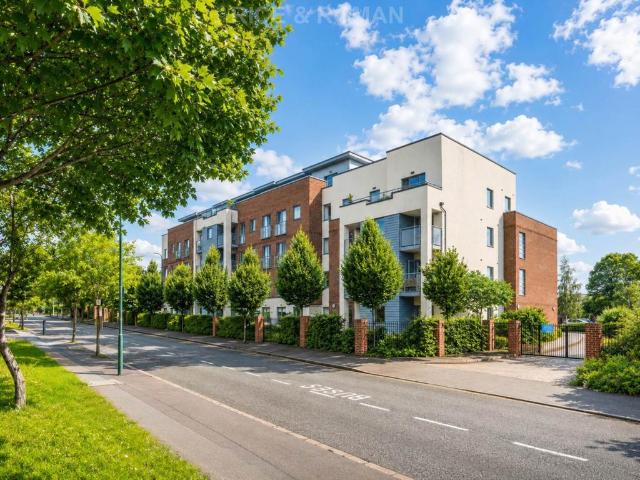 House for sale in Wallington, Greater London