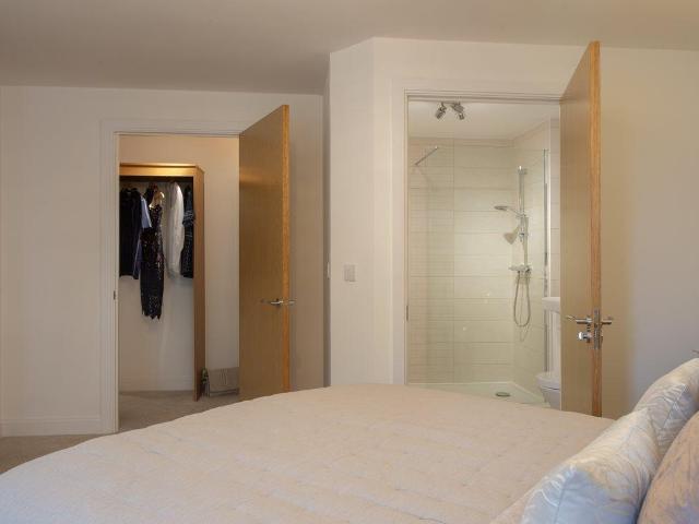 House for sale in Georgia, Greater Manchester