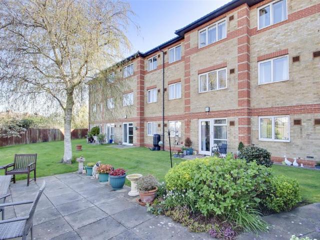 House for sale in Fishersgate, West Sussex