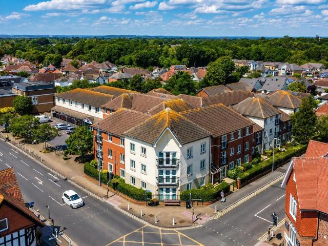 House for sale in Highcliffe