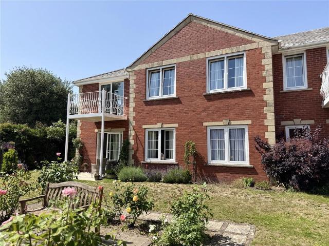 House for sale in Hart, Hampshire