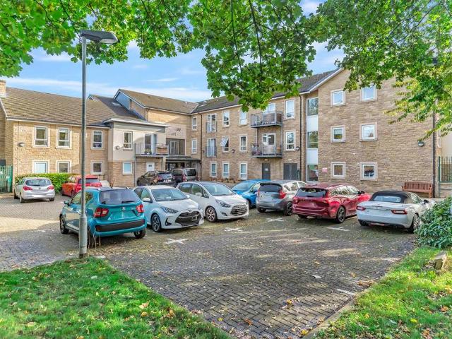 House for sale in Ben Rhydding, Bradford