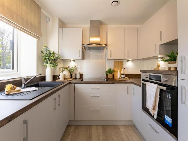 House for sale in Chichester, Littlecote