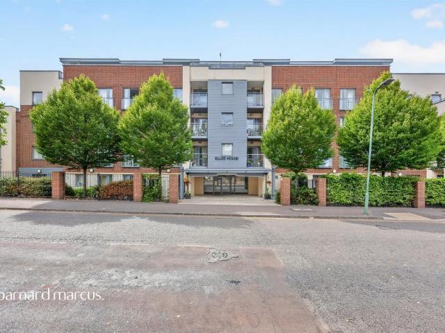 House for sale in Wallington, Greater London