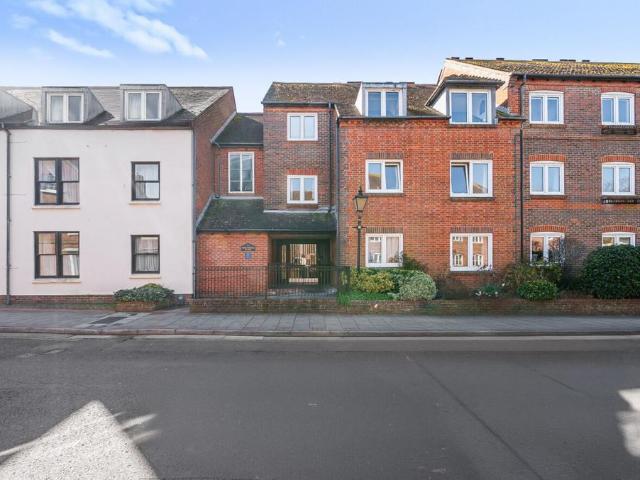 House for sale in Chichester, Littlecote
