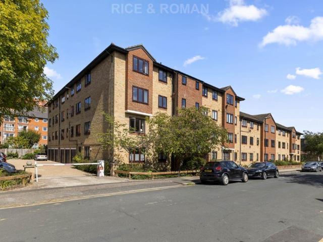 House for sale in London Borough of Merton, South Wimbledon