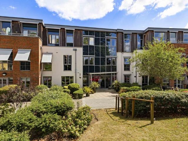 House for sale in London Borough of Merton, Merton Park