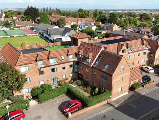 Flat for sale in Pamington, Gloucestershire