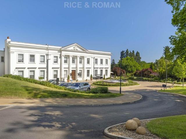 House for sale in Sunningdale