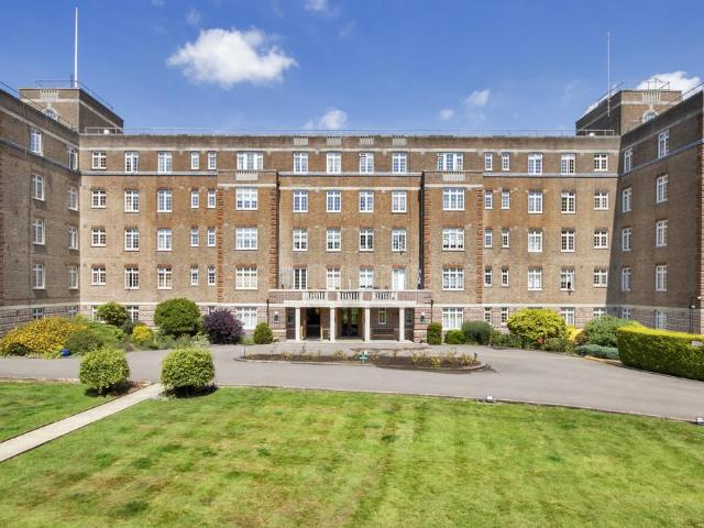 Flat for sale in Nevill Park, Sandown Park