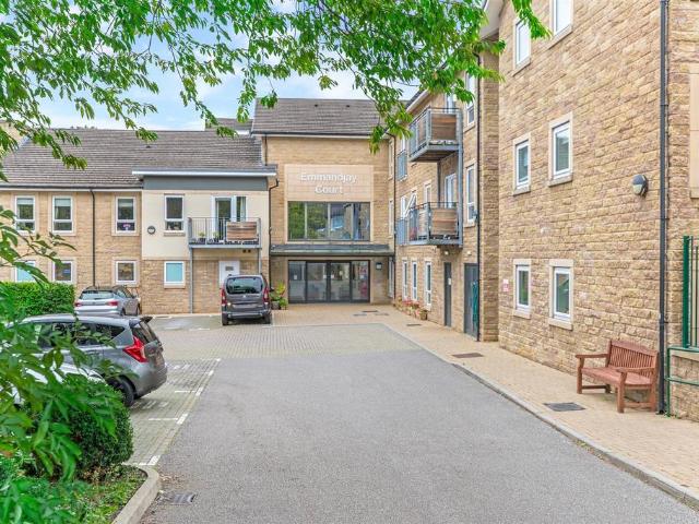 House for sale in Ben Rhydding, Bradford
