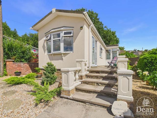 Park Home for sale in Bromsberrow Heath, Gloucestershire