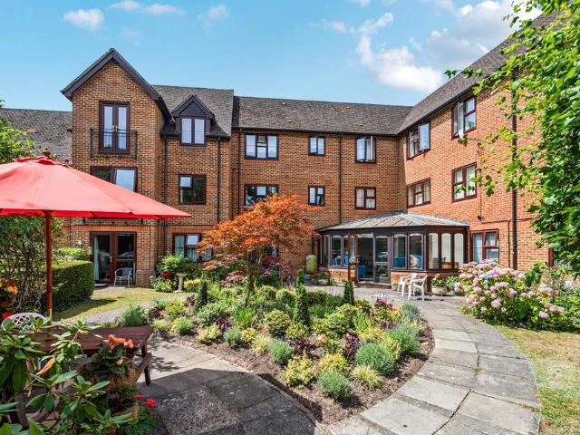 House for sale in Fleet, Hart