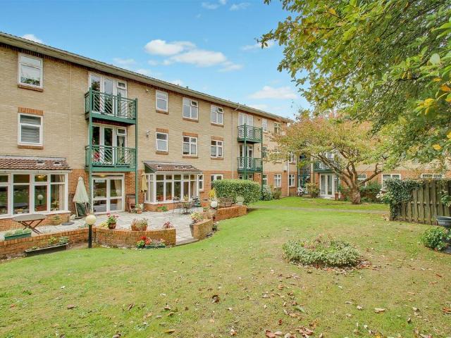 House for sale in Whetstone, Cat Hill