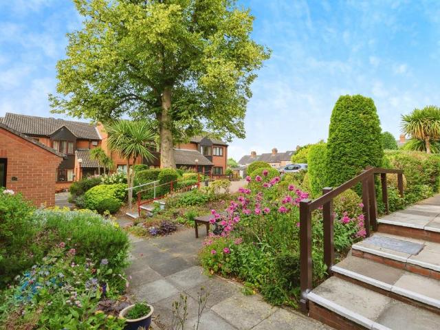 House for sale in Oadby, Leicestershire