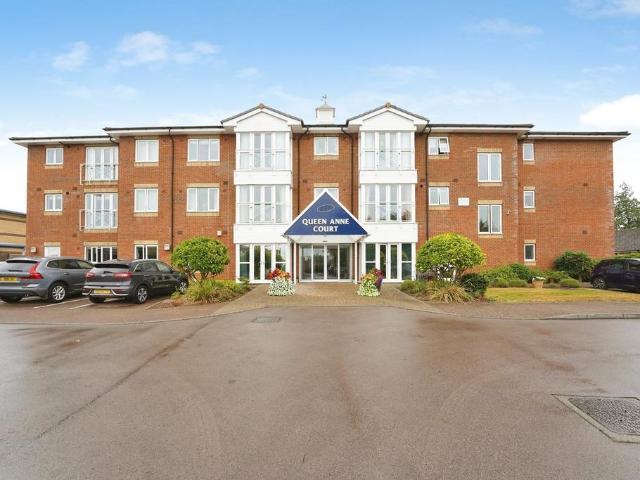 House for sale in Gloucester, Gloucestershire