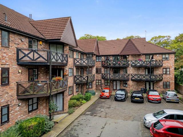 House for sale in Broughton Park, Salford