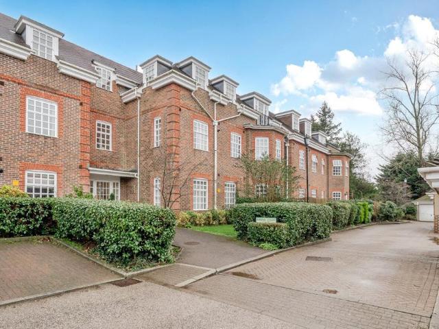 House for sale in Pouchen End, Hertfordshire