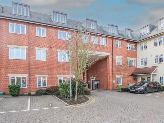House for sale in Navestock Side, Essex