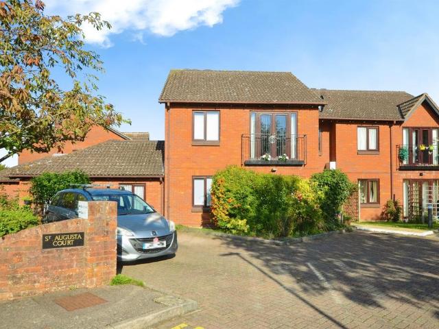 House for sale in St Albans, Five Acres