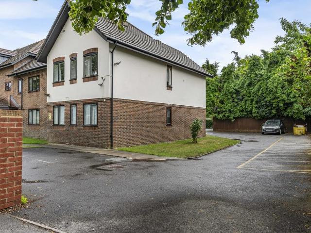 House for sale in Goddington, Greater London