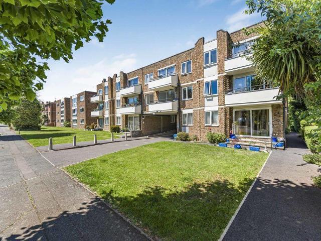 House for sale in London Borough of Bexley, Greater London