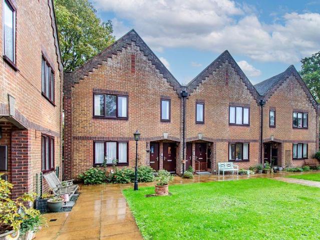 House for sale in Heathlands, East Sussex