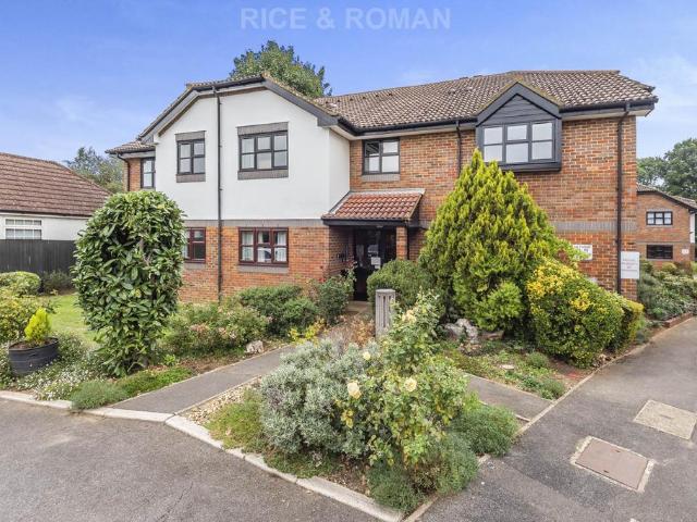 House for sale in Row Town, Surrey