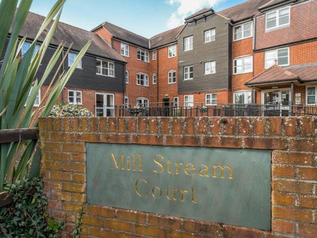 Flat for sale in Caldecott, Dromore