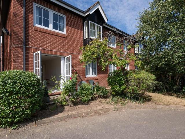 House for sale in Southgate, Oakwood