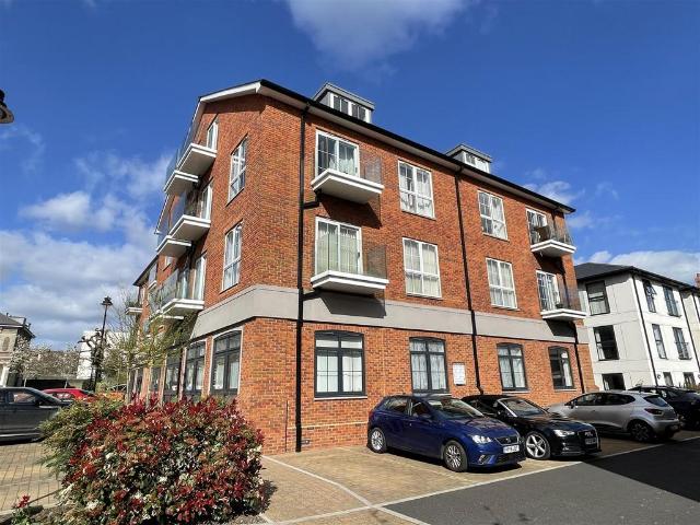 House for sale in Salisbury, Wiltshire