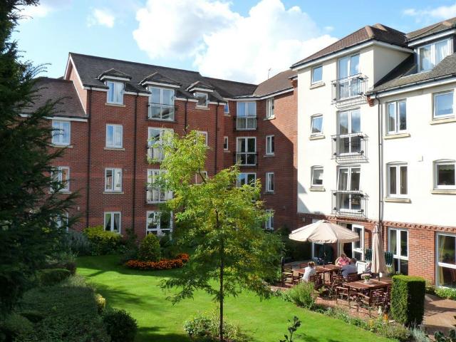 House for sale in The Butts, Kent