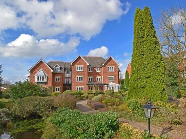 House for sale in Bromsgrove, Worcestershire