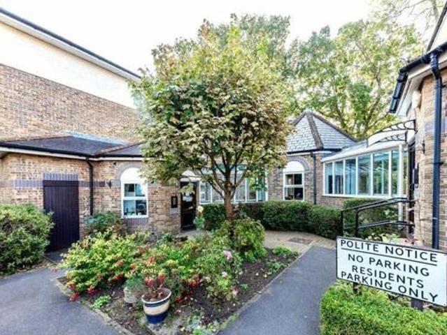 House for sale in Aldershot, Hampshire