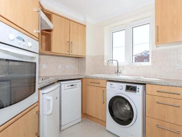 House for sale in Fishersgate, West Sussex